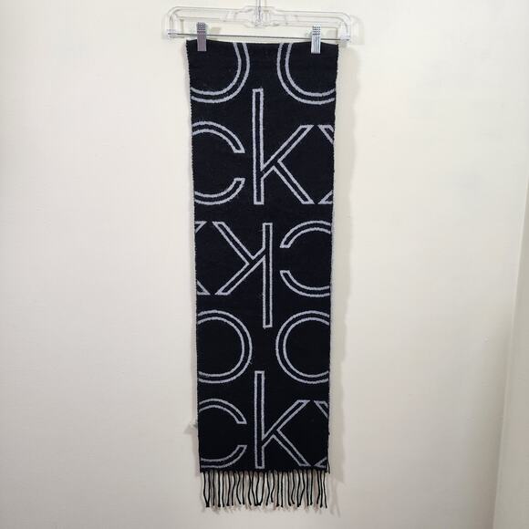 Calvin Klein gray & black CK logo reversable long scarf with fringe detail - Picture 2 of 8